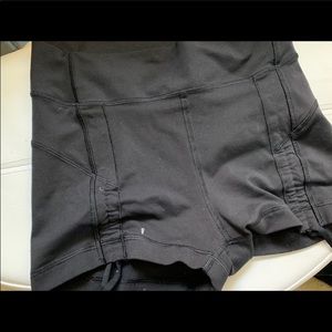 Black lululemon spandex